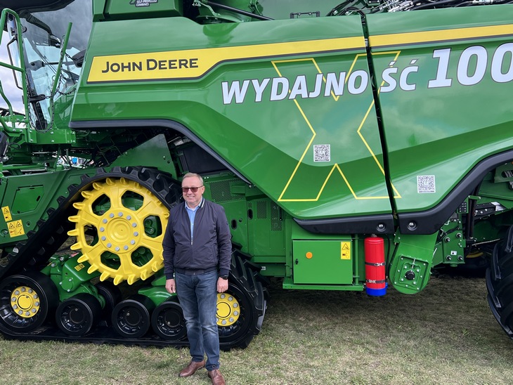 John Deere X9 Agro Show 2022 Kiedy tradycja łączy się z nowoczesnością, czyli kombajny John Deere na Agro Show 2022