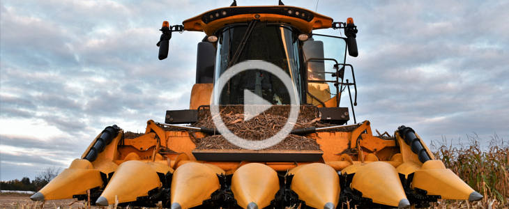 New Holland CX 5 80 kukurydza 2022 film Fendt 500 Vario zwycięzcą plebiscytu „Maszyna Roku 2013” według czytelników portalu maszynydlafarmera.pl
