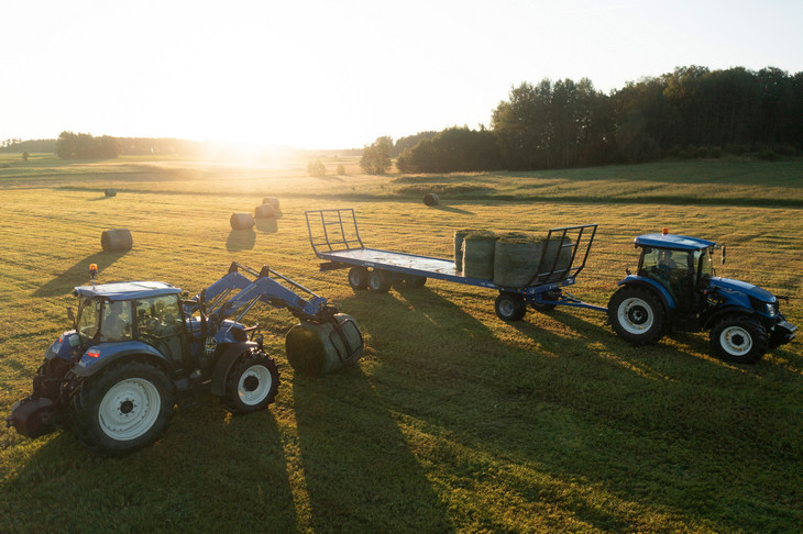 New Holland T5 100 PowerShuttle StageV 1 New Holland wprowadza nowy model T5S i odświeżoną serię T5 Utility Powershuttle