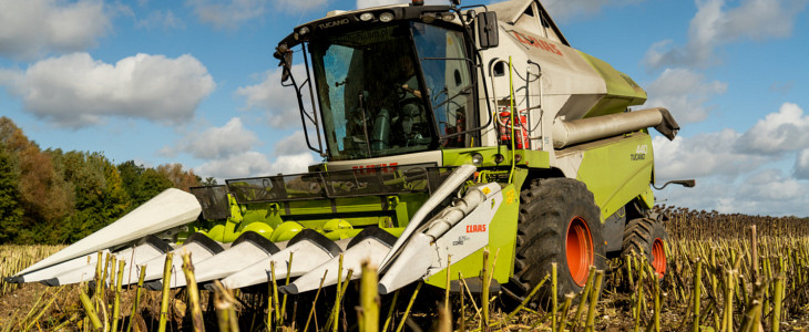 Claas Corio slonecznik przystawka Ciągniki kompaktowe DEUTZ FAHR serii 5   prezentacja   VIDEO
