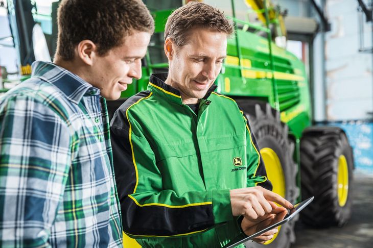 Expert check John Deere 2 John Deere Expert Check   Takiego przeglądu potrzebują Twoje maszyny