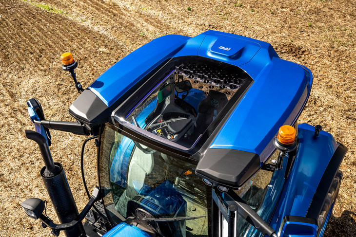 New Holland T7 270 MethanePower StageV 22 New Holland przedstawia nowy prototypowy ciągnik T7.270 Methane Power LNG