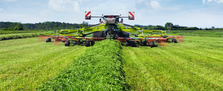 Claas czysta pasza tluste mleko Sposoby na oszczędność paliwa podczas pracy kosiarką oraz prasą zwijającą CLAAS