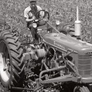 Farmall 100 lat 180x180 Case IH wprowadza nowy model Farmall U Pro