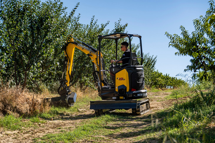 New Holland E19D Nowa gama minikoparek New Holland serii D wraz z modelem elektrycznym