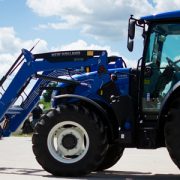 New Holland T5S 1 180x180 John Deere z nowymi modelami na targach AGROTECH 2023