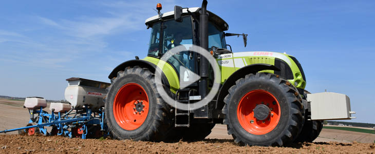 Claas Arion 640 Monosem siew kukurydzy 2023 film CLAAS XERION 5000 Trac VC na torze wyścigowym Nürburgring