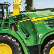 John Deere sieczkarnia 8300i 180x180 Nowe pojazdy Gator XUV do pracy przy dużych obciążeniach
