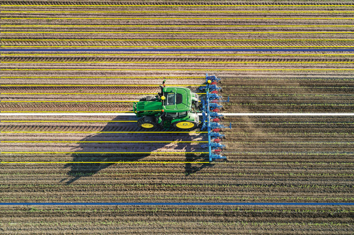 John Deere Rosnace koszty dzialalnosci Rosnące wydatki w rolnictwie – wyzwanie, któremu można sprostać dzięki technologiom John Deere
