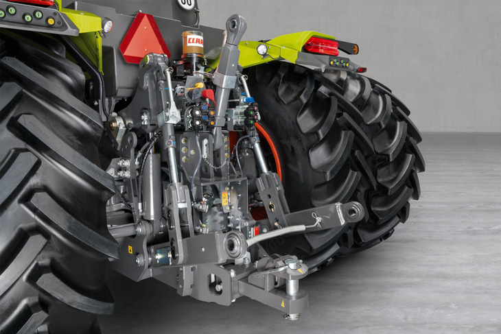 Claas Xerion 12 4 CLAAS XERION 12.590 i 12.650, TERRA TRAC i TRAC   Większe osiągi pod każdym względem