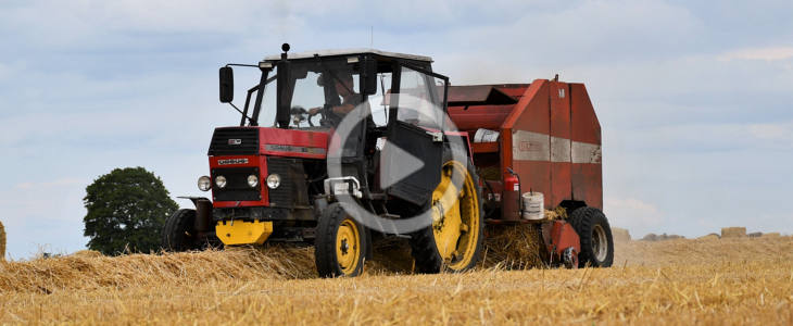 Kom Rol Ursus Sipma prasowanie slomy zniwa 2023 film Zielone Agro Show w Kom Rol Kobylniki, w polu Ursusy z maszynami Pöttinger   VIDEO