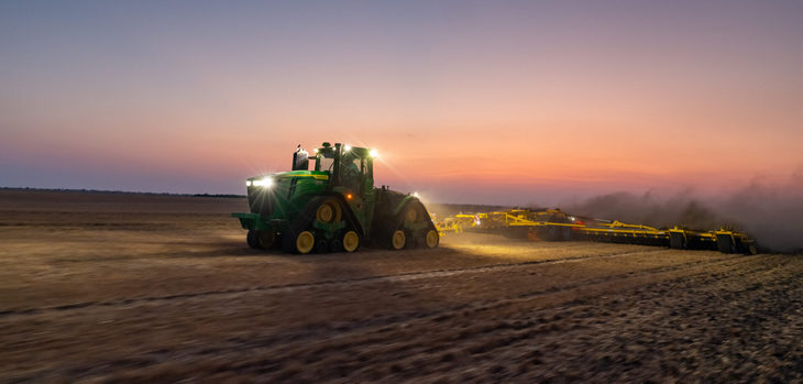 John Deere 9RX Bednar rekord uprawy 2023 2 John Deere i Bednar ustanawiają nowy rekord uprawy powierzchni!