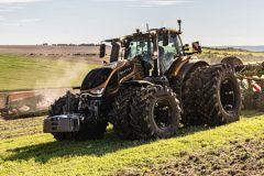 Valtra S Agritechnica 240x160 Valtra przedstawia szóstą generację serii S, zaprojektowaną i zbudowaną w Finlandii