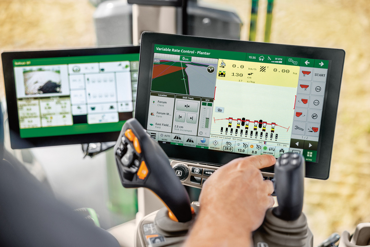 John Deere rolnictwo 4 0 John Deere liderem sprzedaży ciągników powyżej 150 KM w 2023 roku ? sukces rolnictwa precyzyjnego