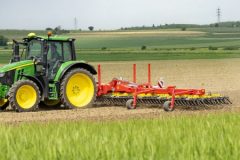 Pottinger TINECARE V 12200 MASTER 240x160 Pöttinger: FLEXCARE z wyposażeniem Profiline   wielofunkcyjność połączona z precyzją