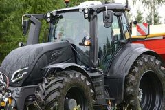 Valtra Unlimited Smart Top Link 240x160 Valtra Serii F – ciągniki do sadów i winnic.