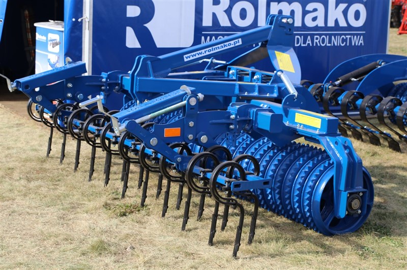 7 maszyna na przedni TUZ ciagnika Rolmako Maszyny na przedni TUZ ciągnika   wydajność i wszechstronność w uprawie
