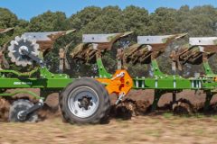 Amazone Teres 300 240x160 AMAZONE   Nowy pług zawieszany Teres 200
