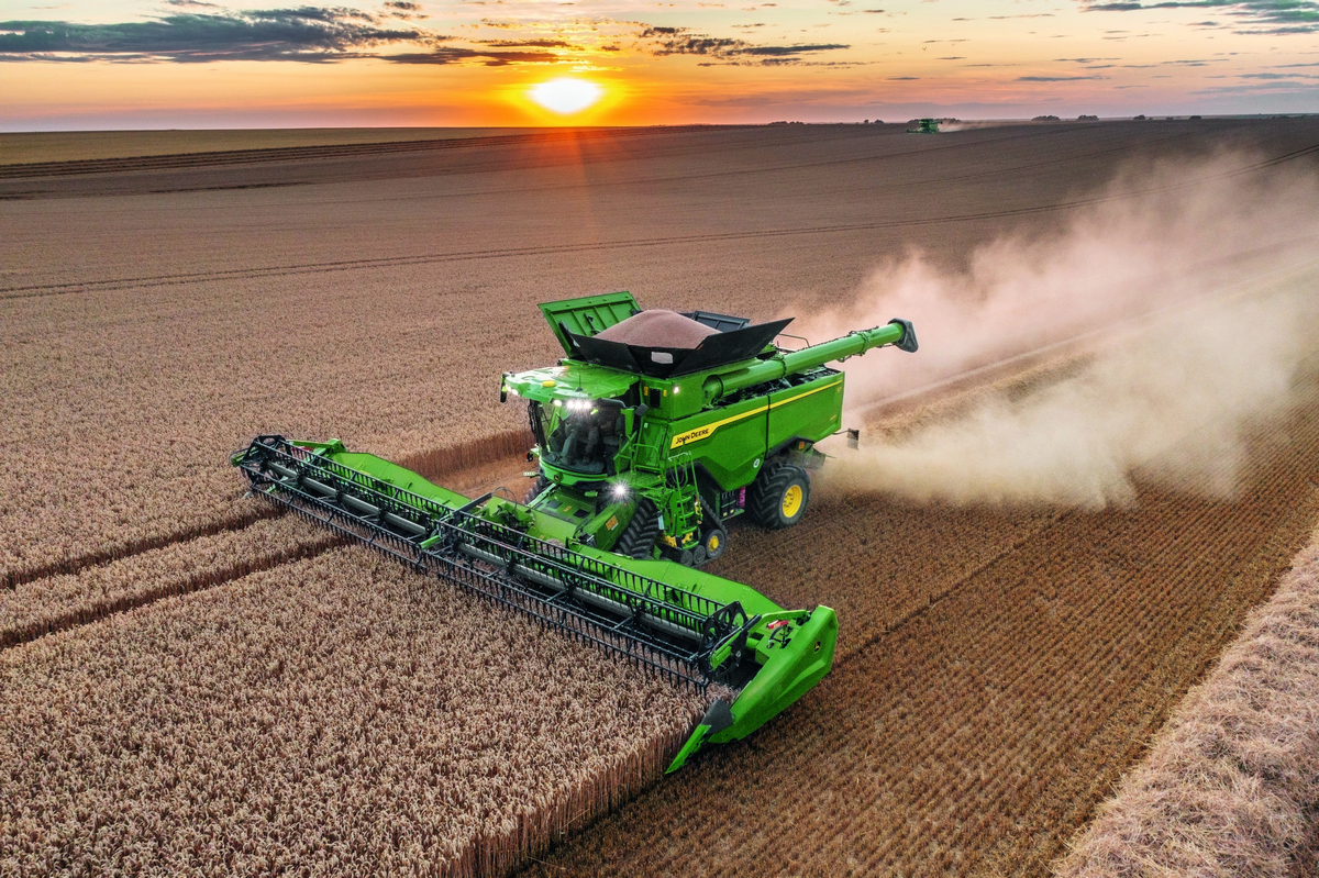 John Deere przedstawia nowe kombajny S7 2 Nowe kombajny John Deere S7   nowe standardy w automatyzacji i wydajności zbioru