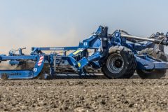 Rolmako system BigField 240x160 Ursus C 380 teraz z silnikiem marki Kohler