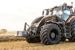 Valtra S Agrotech Kielce 2024 240x160 Agrotech 2024: Kompaktowy Maestro 6TX na stoisku HORSCH