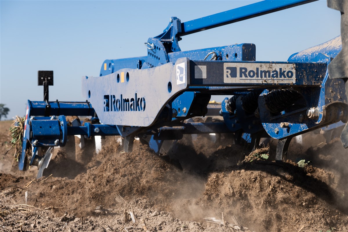 13 Kultywator do uprawy bezorkowej Rolmako Rolmako znaczy ergonomicznie i ekologicznie   maszyny rolnicze produkowane na światowym poziomie