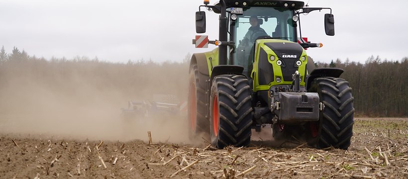 Claas opinia Czy ciągnik uniwersalny może być ekonomiczny  Poznaj wyniki testów ciągników AXION 830 i 870