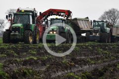 Dewulf John Deere Fendt marchewka 2023 film 240x160 Nowe przetrząsacze Lotus i Twister w ofercie firmy Fendt