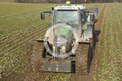 Fendt 716 Sulky nawozy2024 film 240x160 Nowe przetrząsacze Lotus i Twister w ofercie firmy Fendt