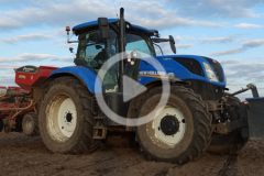 New Holland T7 Kverneland Optima siew kukurydzy 2024 film 240x160 Akcja RSM   w polu Fendt 933 Vario + Horsch Leeb 12TD (12 000 L)