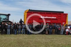 Massey Ferguson Schuitemaker pokazy zielonkowe euromasz 2024 film 240x160 Maszyny MCHALE na Zielonym Agro Show 2019