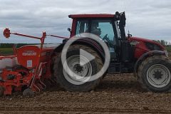 Valtra N siew kukurydzy 2024 film 2 240x160 Ciągniki Valtra serii N zdobywają nagrodę iF Design 2022