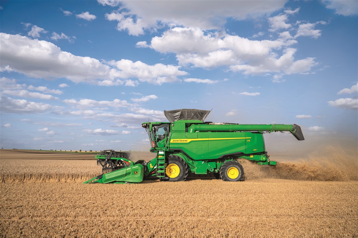 Fot 4 Informacja prasowa John Deere przedstawia nowe kombajny wytrzasaczowe T5 i T6 John Deere przedstawia nowe kombajny wytrząsaczowe T5 i T6