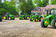 John Deere 6M edycja 2024 240x160 Sprzedaż ciągników rolniczych w Polsce wg danych CEPiK