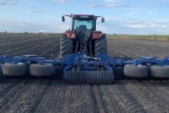 Rolmako waly uprawowe 240x160 Mokro ale walczą! W ciągniki Deutz Fahr i John Deere + Claas Jaguar 840   FOTO