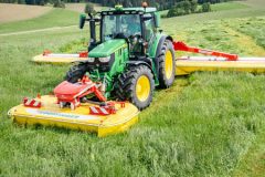 NOVACAT F 3100 OC NOVACAT H 11200 JohnDeere 240x160 Pöttinger TERRADISC T z systemem wysiewu dla AMICO F   Użyźnianie gleby w jednym przejeździe