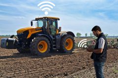 Agrihandler xFarm Technologies wspolpraca 240x160 5 letnia gwarancja dla robotów rolniczych NAIO