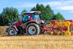 Pottinger Servo 2000 plug obracalny kompaktowy 240x160 PÖTTINGER SERVO 45 M ? pługi do pracy z ciągnikami o mocy 140   240 KM