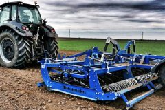 Rolmako uprawa przedsiewna 240x160 MANDAM w nowych barwach