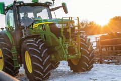 John Deere gotowy na zime 240x160 DEUTZ FAHR ARENA   Nowe centrum klienta