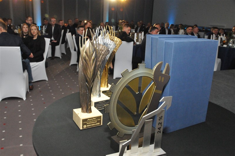 DSC 0833 Gala Dealerów New Holland 2024   Najlepsi uhonorowani statuetkami  Kłosów 