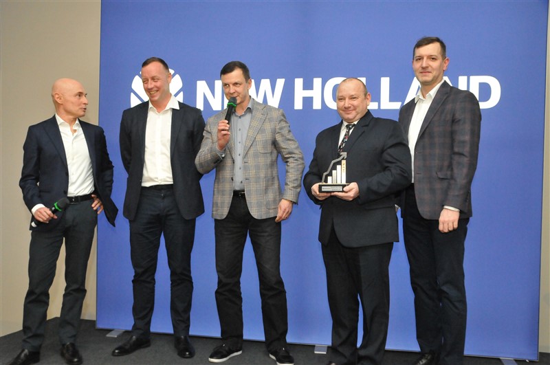 Grand prix Agrosklad Gala Dealerów New Holland 2024   Najlepsi uhonorowani statuetkami  Kłosów 
