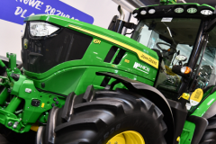 Agrotech Kielce 2025 John Deere 6M 240x160 Marka Case IH na targach AGROTECH 2025   innowacyjne rozwiązania w duchu ?redpower?