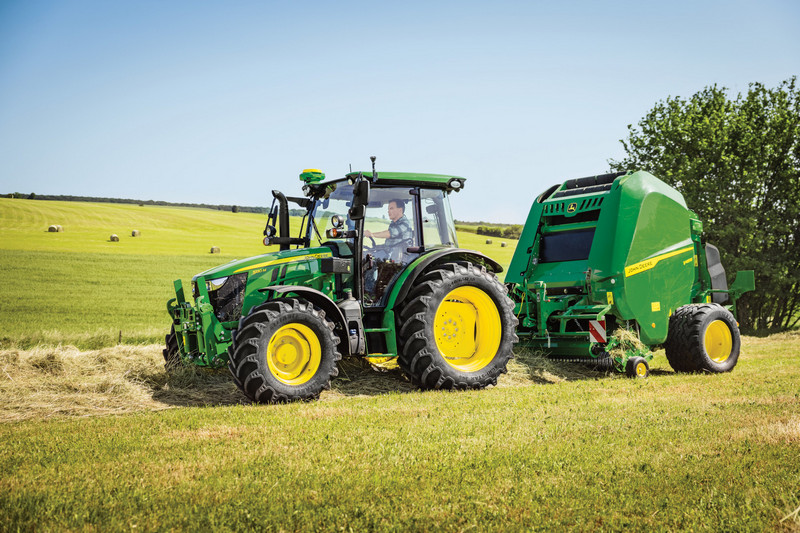 John Deere Korzystny czas dla hodowcow 4 Korzystny czas dla hodowców – jak wykorzystać sprzyjające warunki w sektorze mleczarskim i mięsnym?