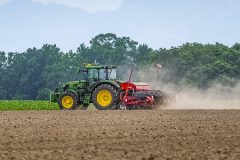 Siew kukurydzy sucha gleba 240x160 Siew kukurydzy 2019 ? NEW HOLLAND T7.210 + Maschio Gaspardo MAGA   FOTO