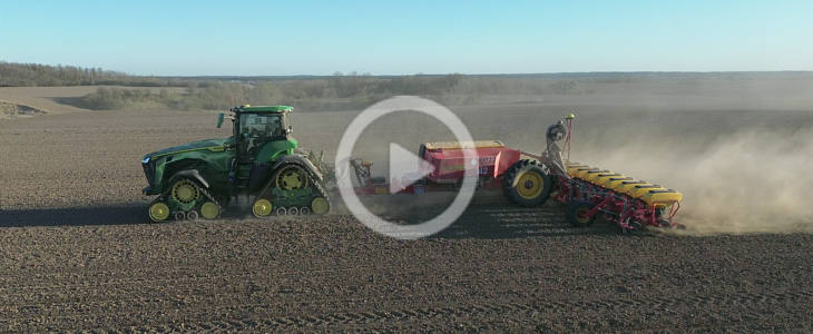 John_Deere_8RX_eAutoPowr_Vaderstad_Tempo_L16_film_2025