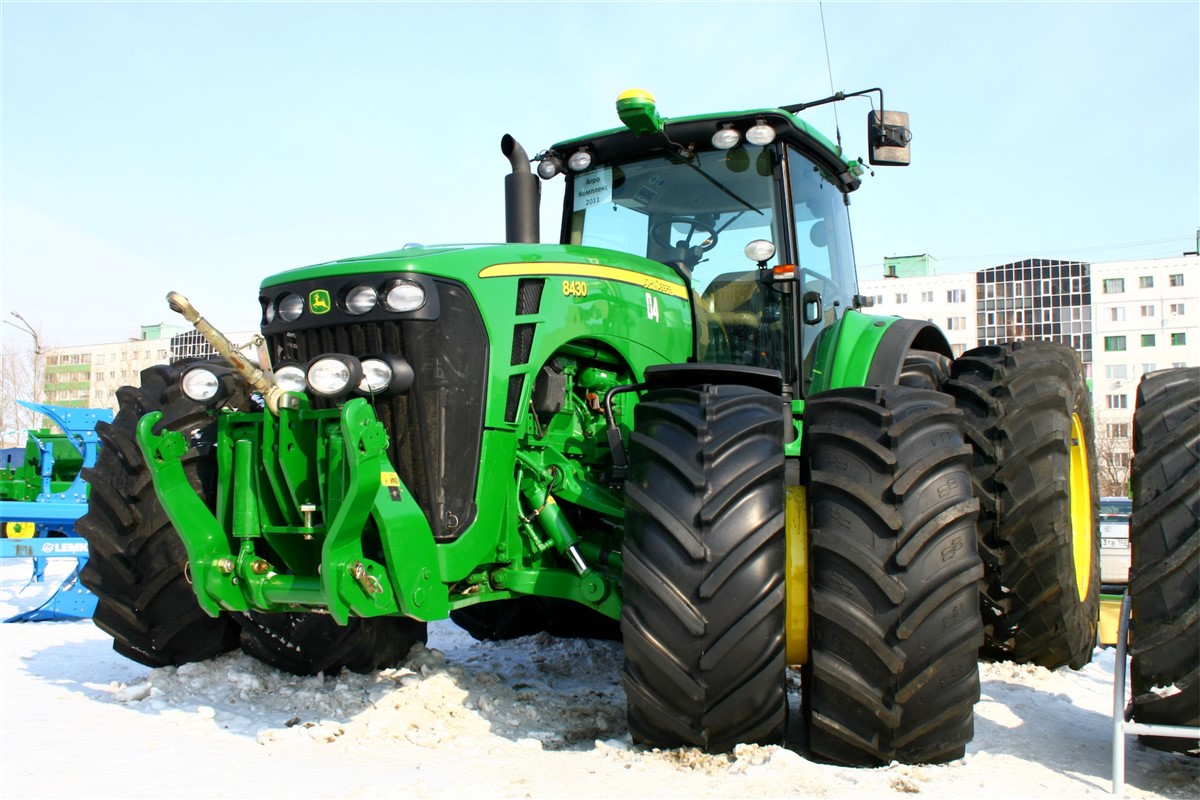 12 Rolmako Traktor Kompatybilność ciągnika z maszynami uprawowymi – klucz do efektywnej pracy