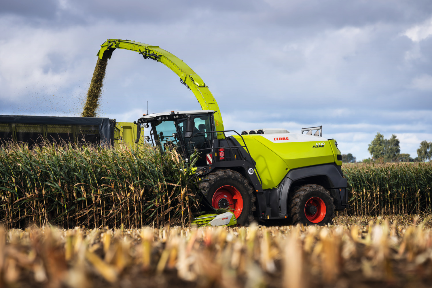 812571 27 CLAAS JAGUAR 1000 – cztery nowe sieczkarnie o mocy od 850 do 1110 KM