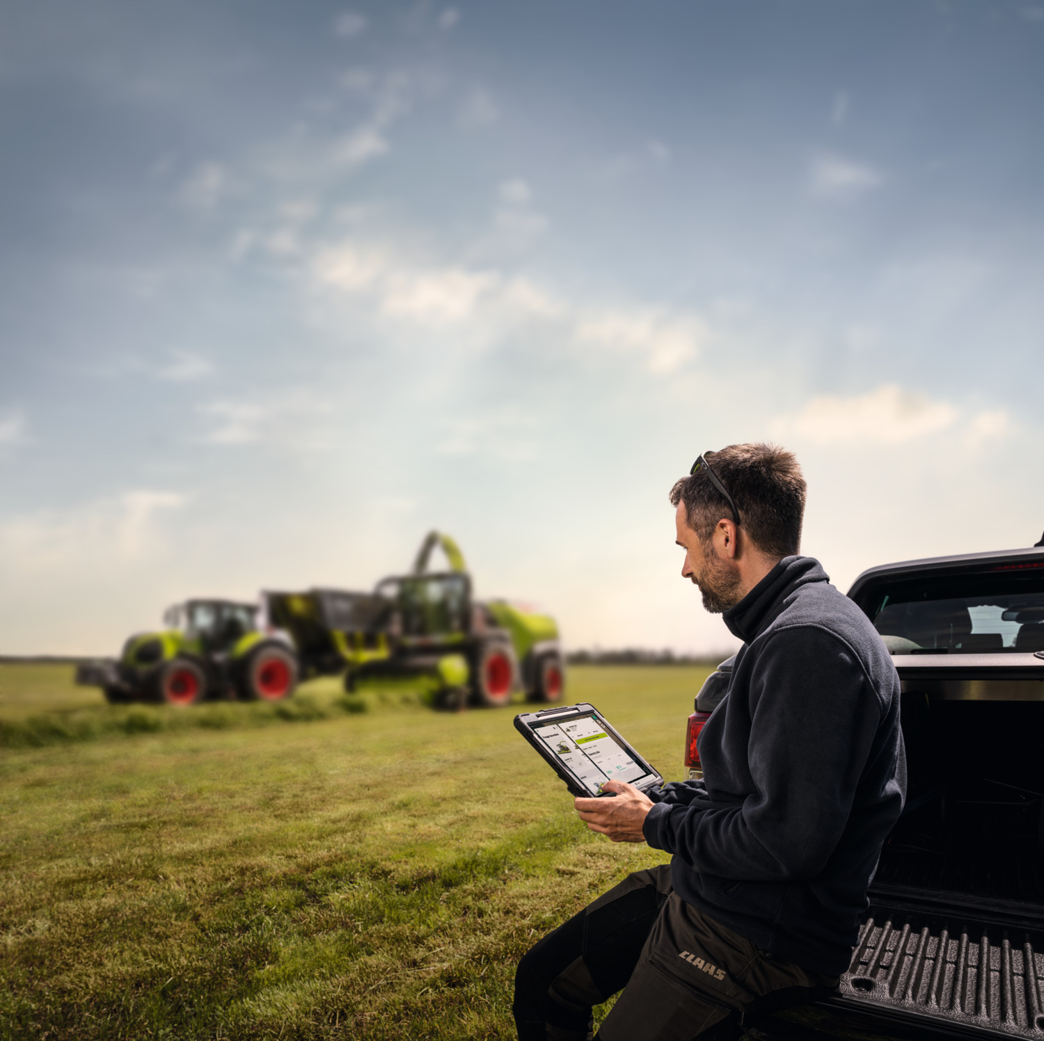 994699 27 CLAAS JAGUAR 1000 – cztery nowe sieczkarnie o mocy od 850 do 1110 KM