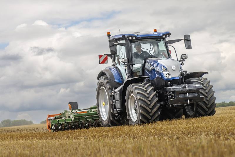 New Holland T7 Standard Wheelbase 2 702193 2 Nowe ciągniki New Holland T7 SWB z zaawansowaną technologią i nowym stylem